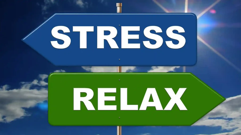 3 Gründe, warum Hochsensiblen Perfektionismus nicht guttut, Schilder Stress und Relax